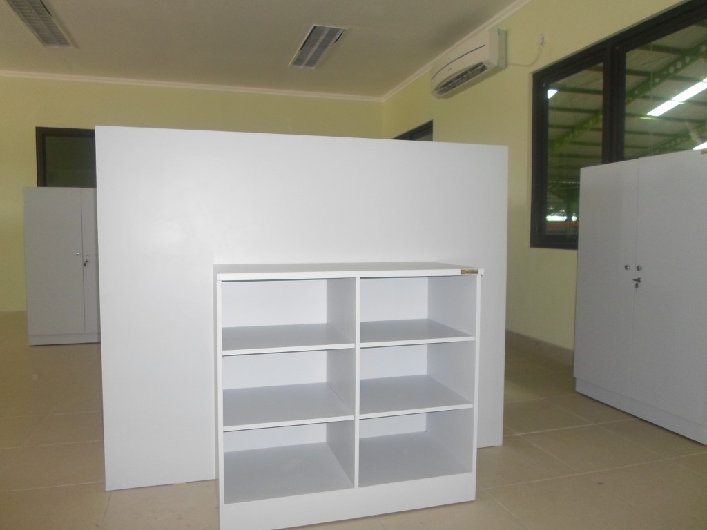 desain custom furniture meja kantor PT TJM